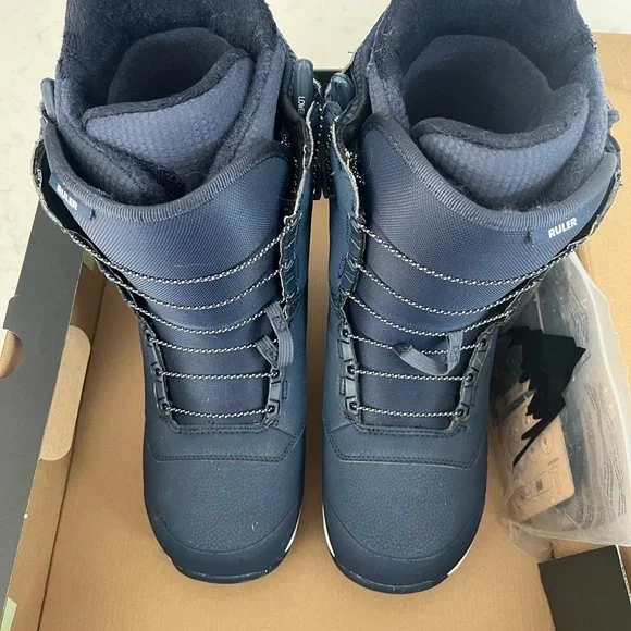 Burton Navy Snowboarding Boots - Picture 3 of 8